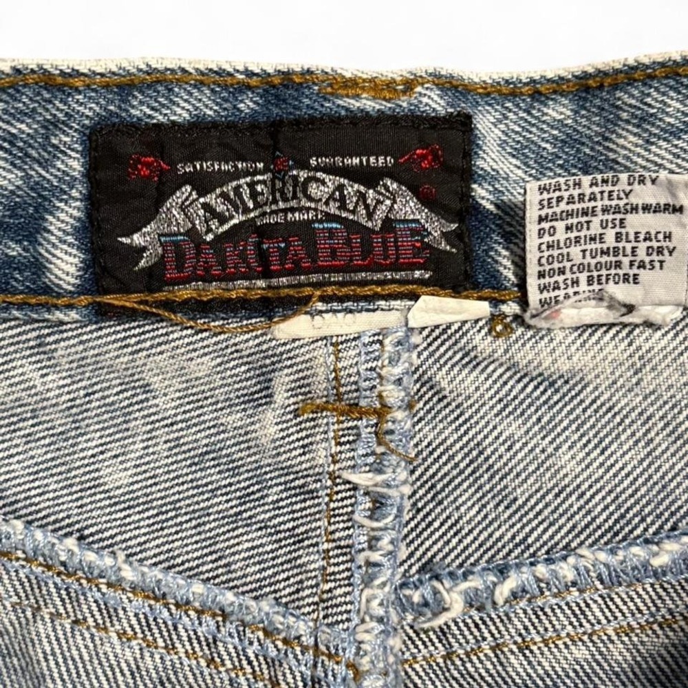 Vintage American Dakota Blue denim skirt with studded details - Picture 5 of 7